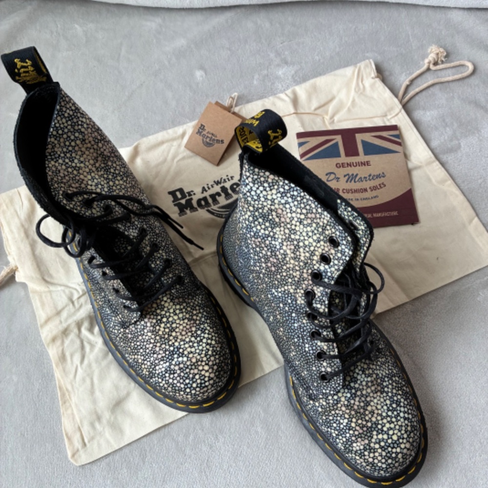 Rare Dr.MARTENS AirWair Boots STINGRAY MIE Made In England unisex US W9/M8 – NEW - Picture 15 of 16